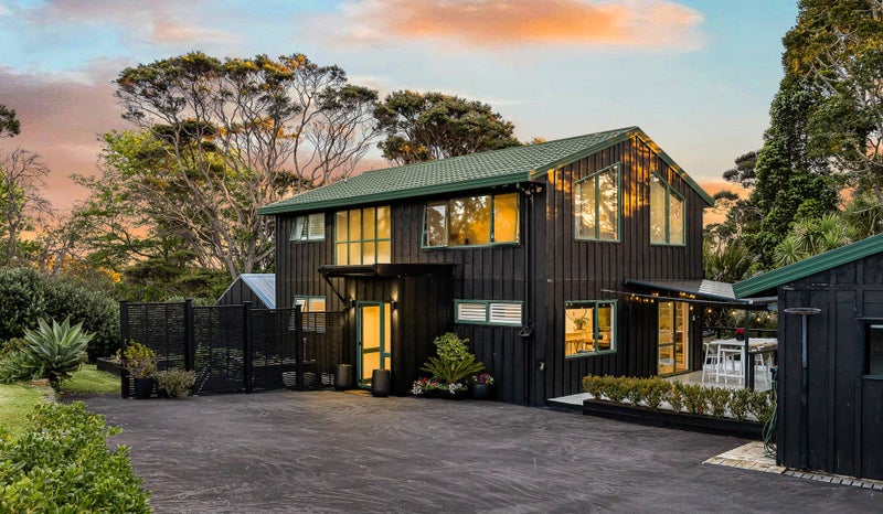 Two Homes, One Title - Huge Opportunity!64394598984834110