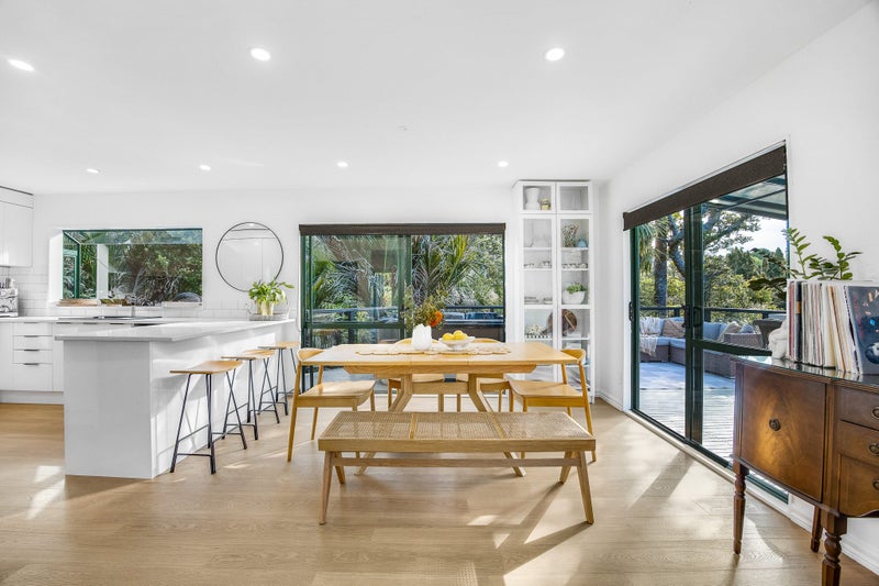 Two Homes, One Title - Huge Opportunity!64394598984834112