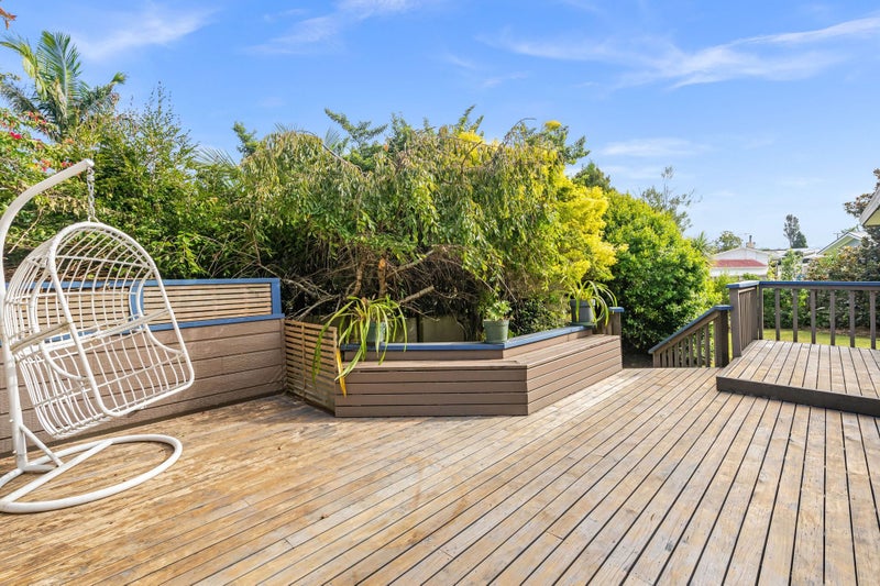 Multi-Generational Home Ready to Go!64317294499713111