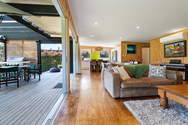 Sunny, Stylish, and Set for Coastal Living64317294640771111