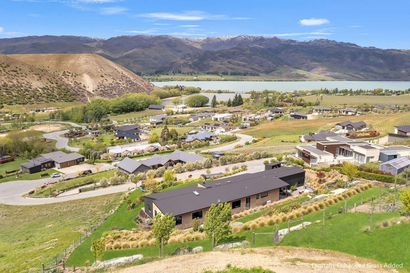 Architectural Brilliance. Views to Live For.64317399449474112