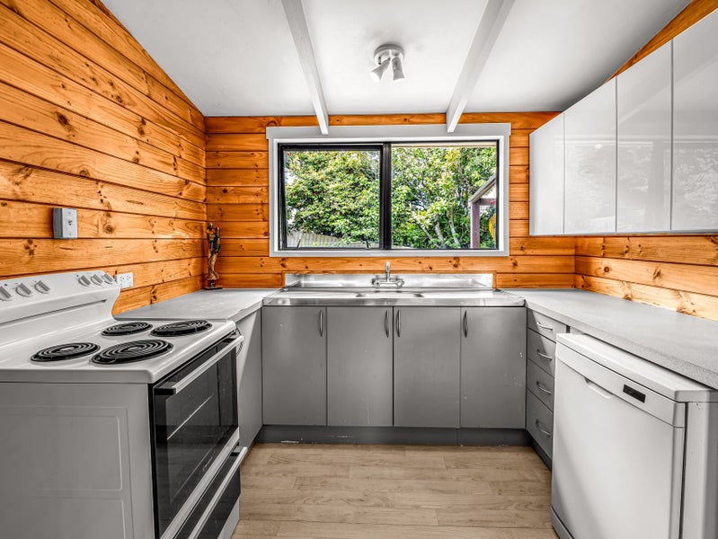 Unique Hillside Hideaway64317503216258111