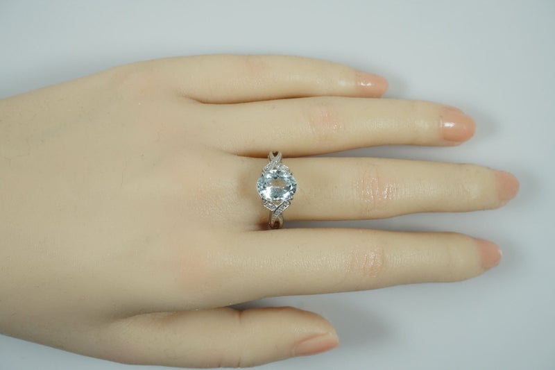 Amazing 9ct White gold ICY Aquamarine & diamond ring Carousel 8