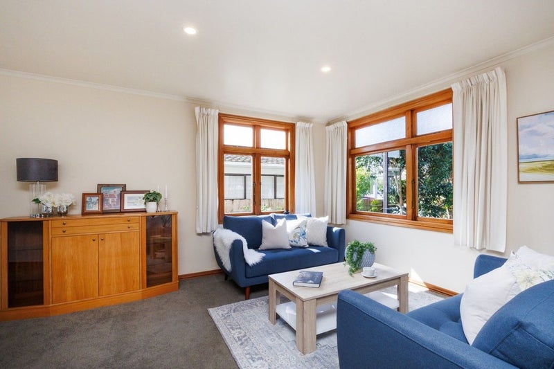 Awapuni, 6+ bedrooms64384806201858112