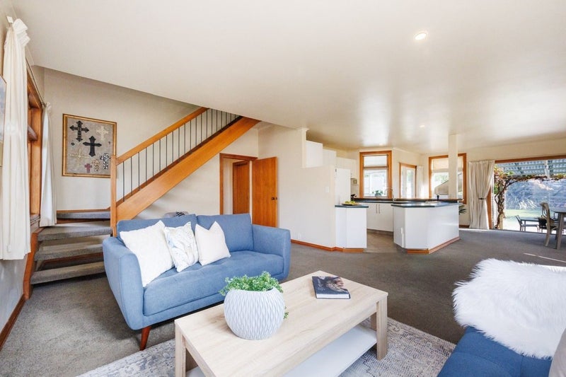 Awapuni, 6+ bedrooms64384806201858114