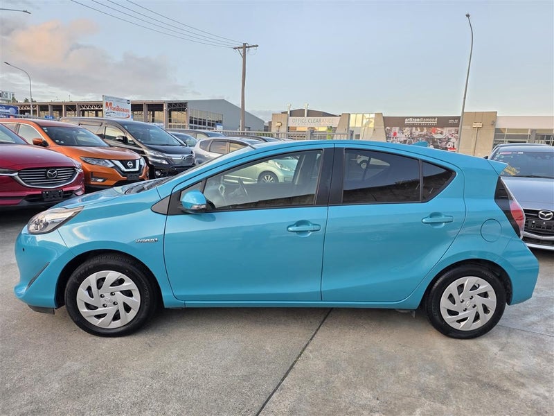 2018 Toyota Aqua S Hybrid Push Start Safety Sen...64317895265795111