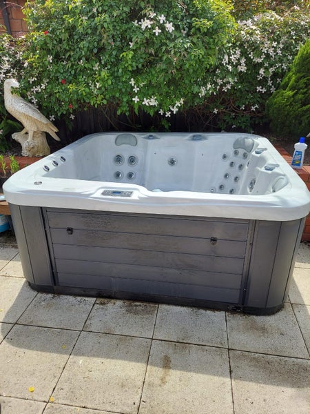 Galaxy Spa Pool64317834511747110