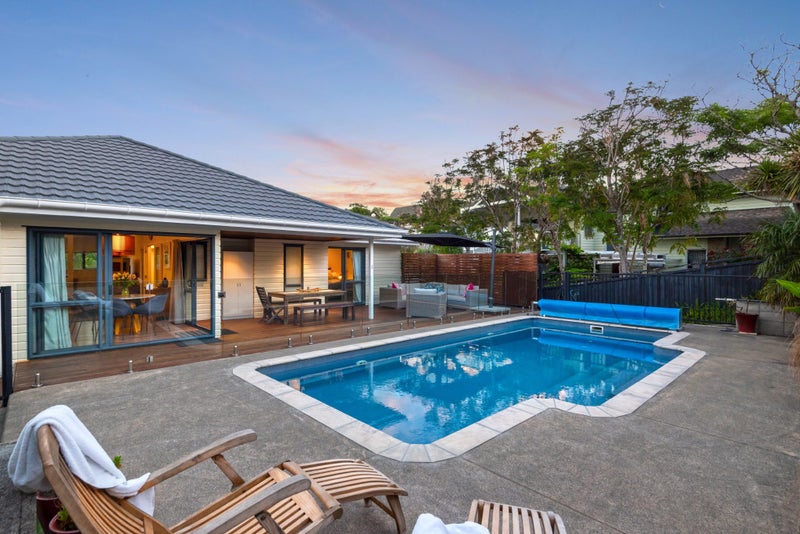 Red Beach Lifestyle - Views & Opportunity!64318109766531114