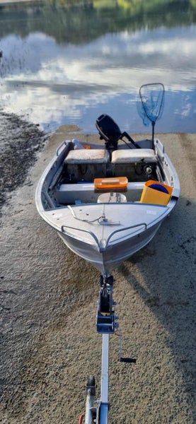 12Ft Fryan With 15HP Mercury on Trailer64318200329603111