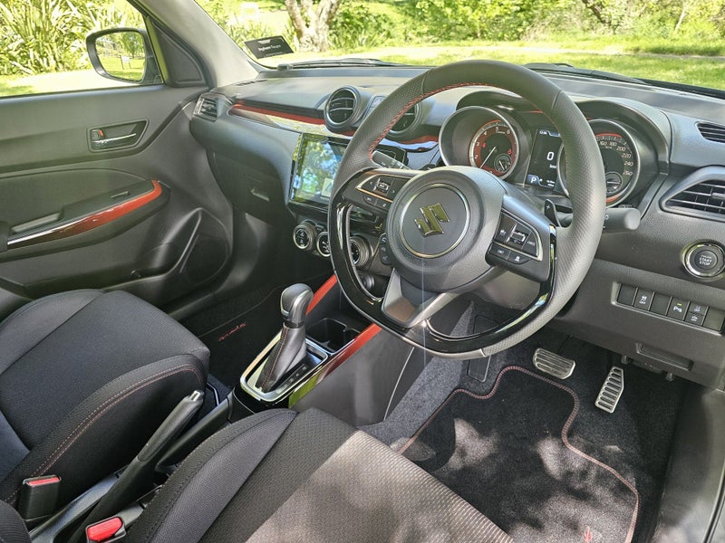 2025 Suzuki Swift SPORT 1.4PT/6AT64318200411266112