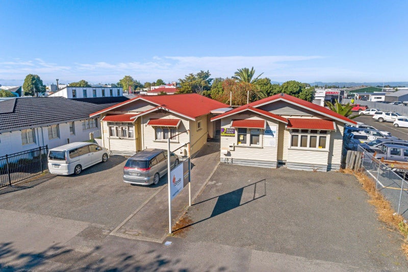 Two titles - one package64318200652801110