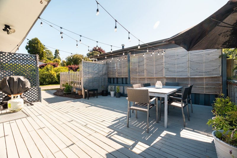 Cute, Cozy & Packed With Charm64318399808642114