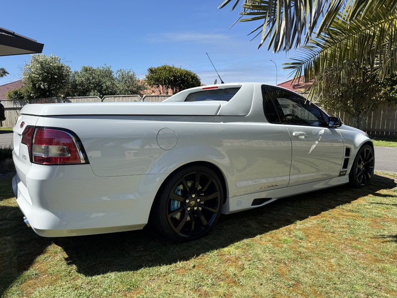 2012 Holden HSV Maloo R8 317 6 Speed Manual64318399701250112