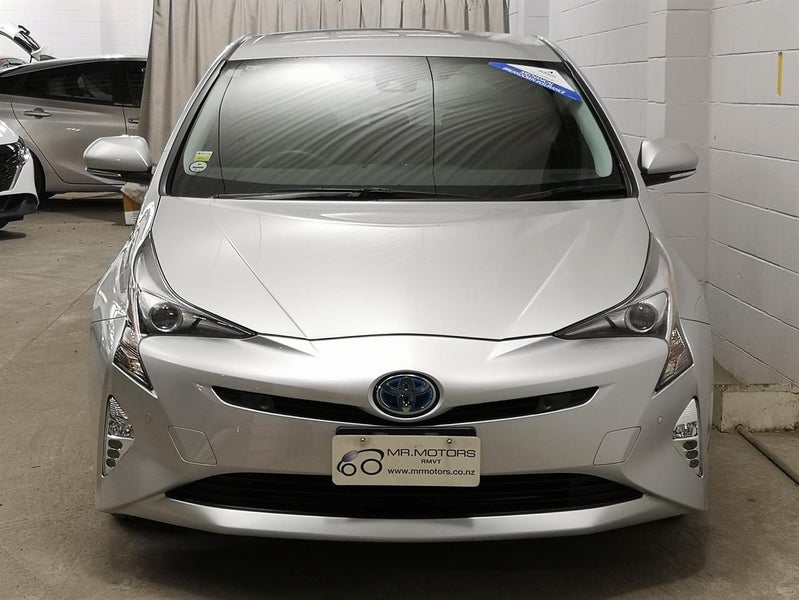 2018 Toyota Prius Hybrid, low ks, nice n tidy64319518682369113