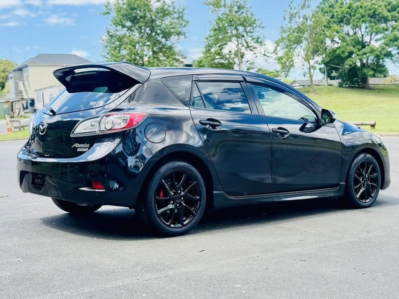 2013 Mazda Axela 20S SPORTS !! BLACK OUT BEAST !!64319806300803111