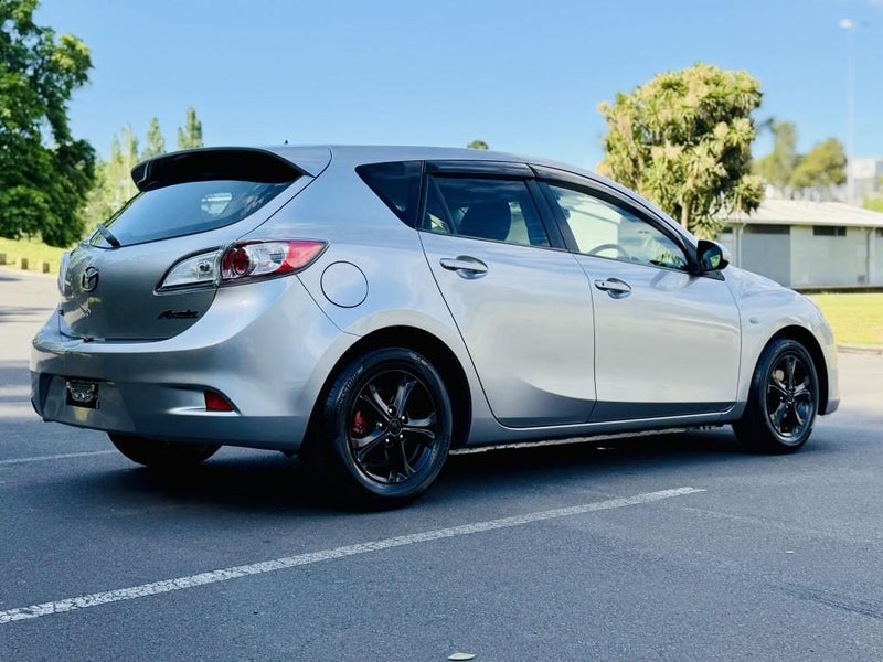 2012 Mazda Axela 1.5L MODEL !! GREY BEAUTY MODE...64320315175170111