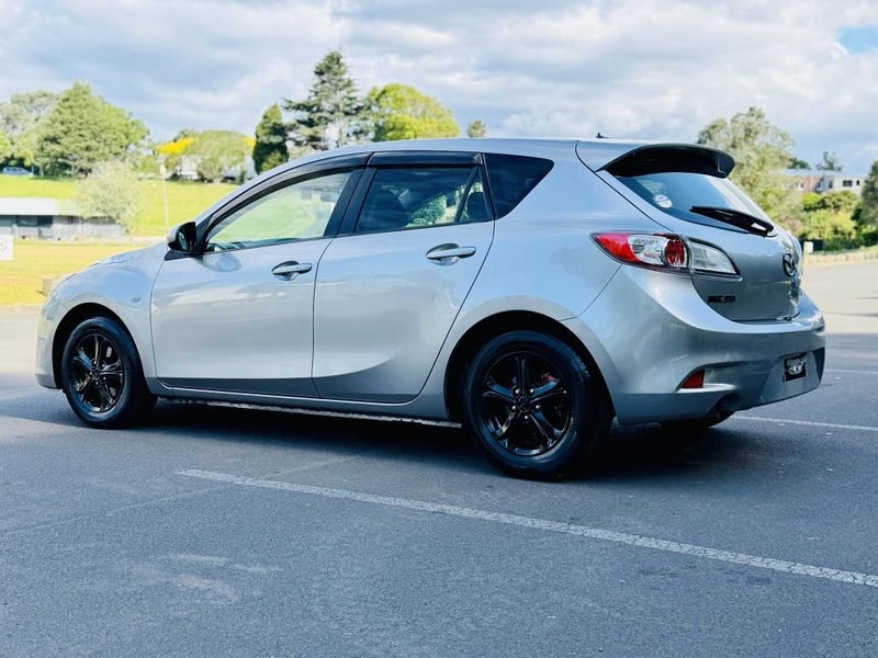 2012 Mazda Axela 1.5L MODEL !! GREY BEAUTY MODE...64320315175170112