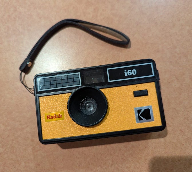 Kodak i60 - 35mm Film Camera Working Yellow Carousel 1
