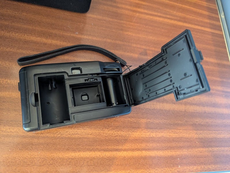 Kodak i60 - 35mm Film Camera Working Yellow Carousel 2