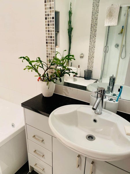 Albany, 5 bedrooms64320646417282113