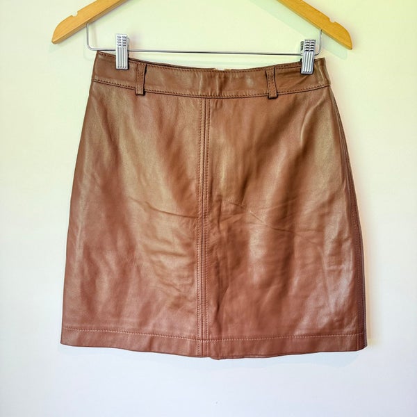 Juliette Hogan Leather Look Skirt - 72cm Waist Carousel 1