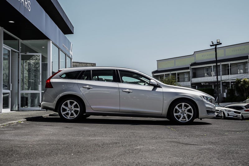 2015 Volvo V60 T5 2.0 Petrol Touring64326021915010112