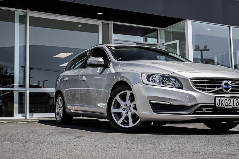 2015 Volvo V60 T5 2.0 Petrol Touring64326021915010113