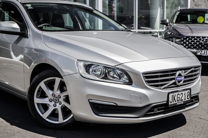 2015 Volvo V60 T5 2.0 Petrol Touring64326021915010114