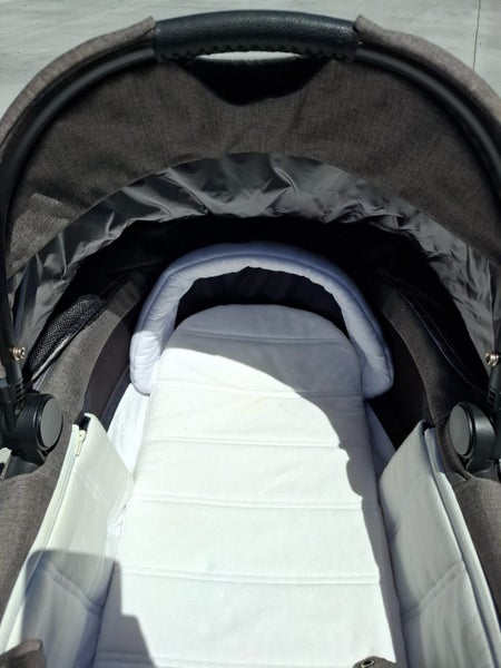 Cybex Priam Stroller + Carry Cot + Extras – Excellent Condition64326558187266112