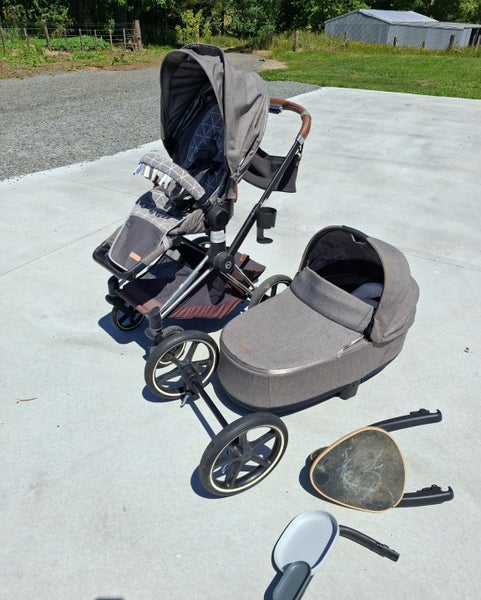 Cybex Priam Stroller + Carry Cot + Extras – Excellent Condition64326558187266111