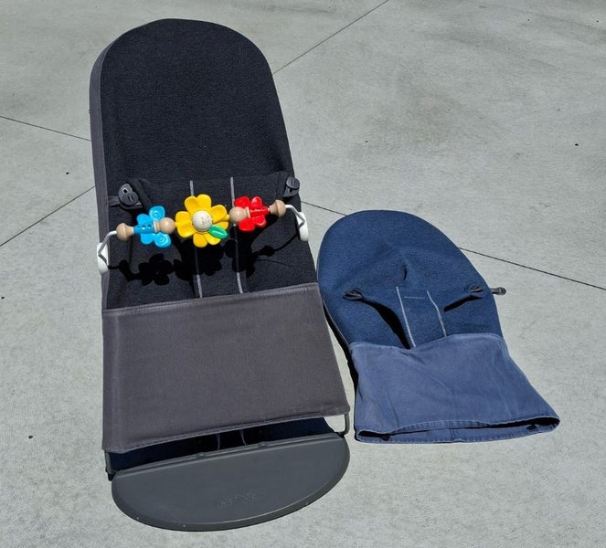 Baby Bjorn Bouncer Bliss + Spare Cover & Toy – Excellent Conditio64326750067841110
