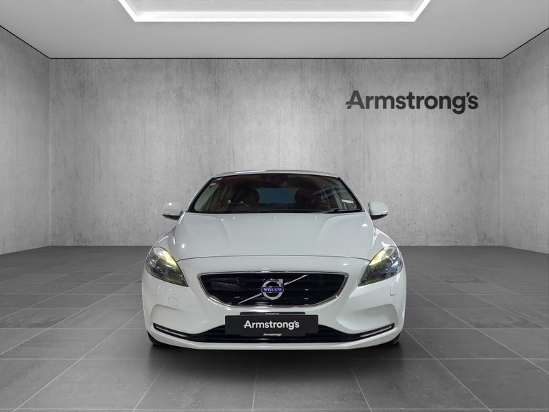 2014 Volvo V40 T464327049225985113