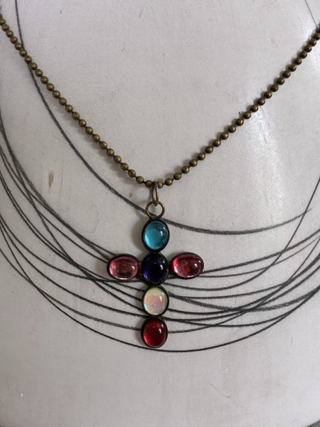 LISA HOSKIN JEWELLED CROSS Carousel 2