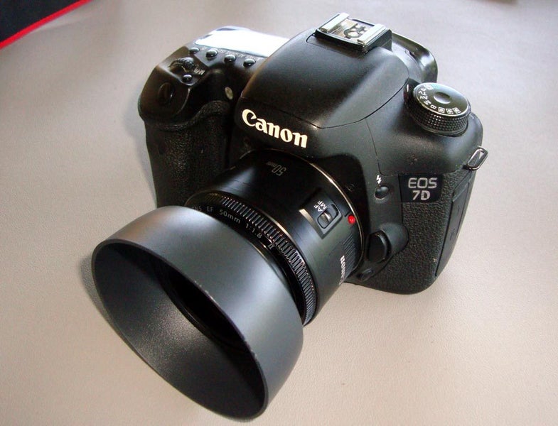 CANON EOS 7D + 50mm Mark II64341787975298110