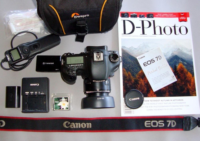 CANON EOS 7D + 50mm Mark II64341787975298111