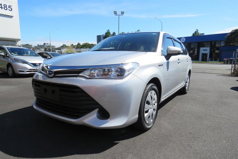 2015 Toyota Corolla Fielder 1.5L Hybrid64327849268353112