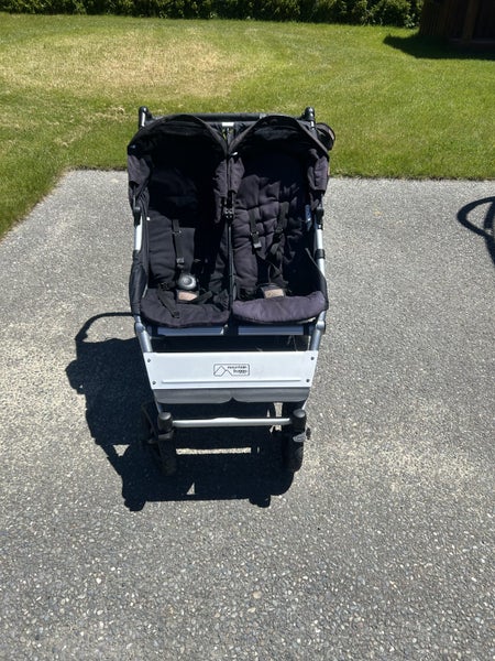 Mountain Buggy Duet/Double Pram64416233230338114