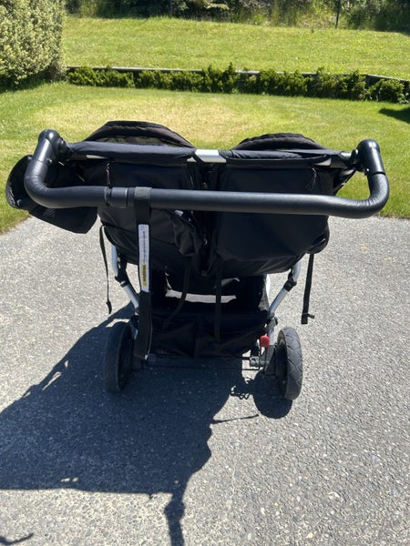 Mountain Buggy Duet/Double Pram64416233230338113