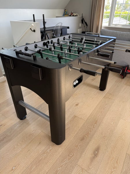 Foosball Table64328190692225110