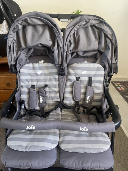 Double Pram - One button set up (very easy to use)64868281785985110