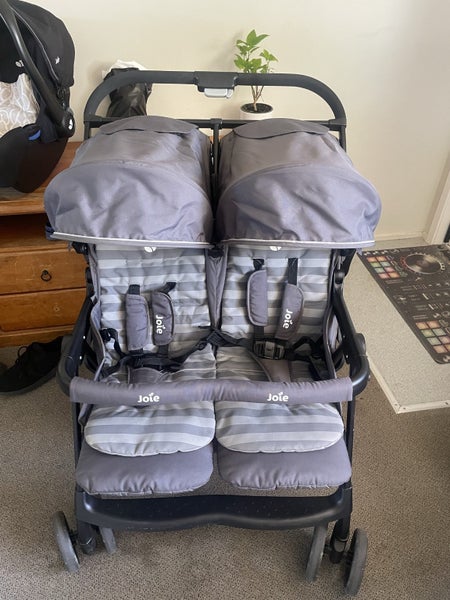 Double Pram - One button set up (very easy to use)64868281785985112
