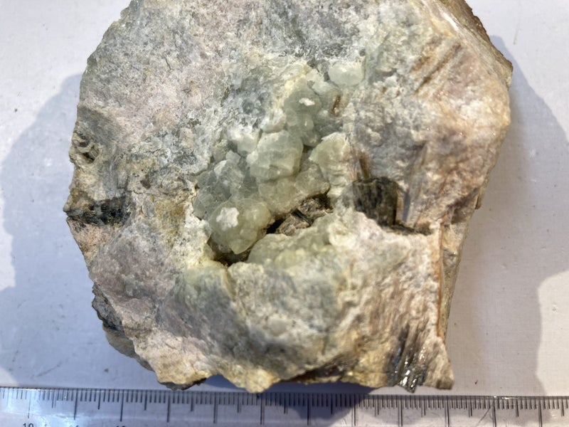 Prehnite + epidote with thulite? and clinozoisite ? Carousel 2