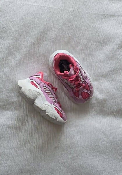 Chunky adidas sneakers 4c Carousel 1