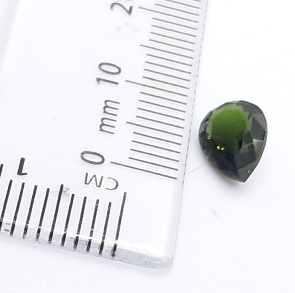 1x Teardrop shape Green Tourmaline Carousel 2