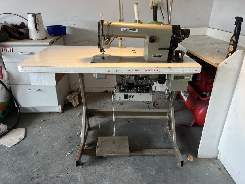Daewoo Industrial Sewing Machine Carousel 1