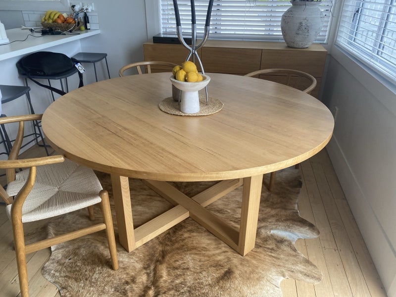 Nick Scali Dining Table64329914719106110