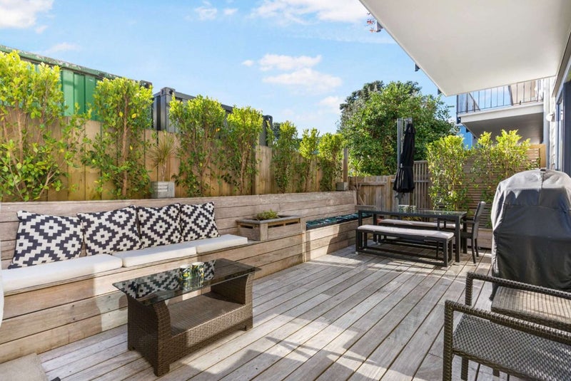 Mount Albert, 2 bedrooms64570975067521112