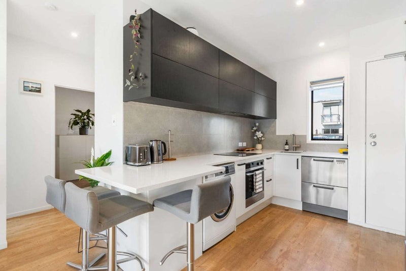 Mount Albert, 2 bedrooms64570975067521113