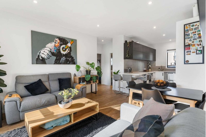 Mount Albert, 2 bedrooms64570975067521110