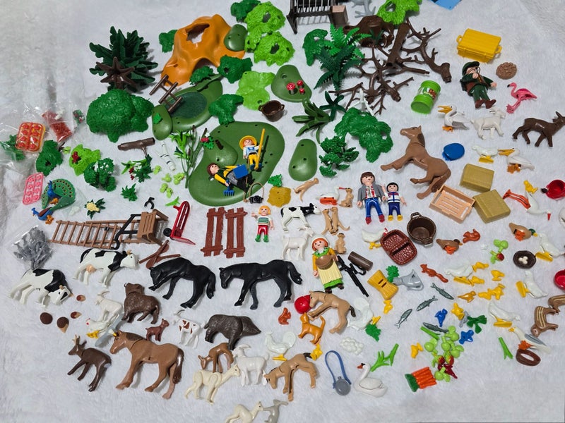 Playmobil Zoo/Farmyard Sets - Bulk - As New Carousel 1